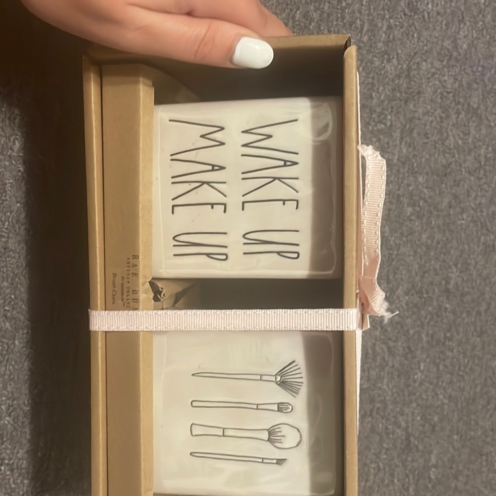Makeup brush canisters